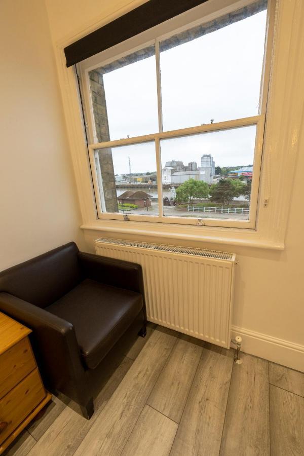 Entire Two Double Bedrooms Flat With River Yare View H6 Great Yarmouth Eksteriør bilde